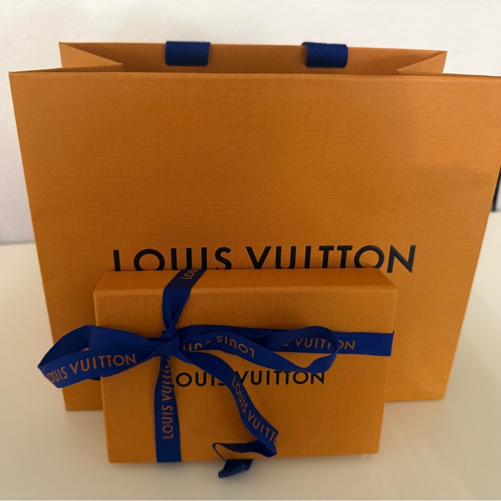 Louis Vuitton Black Leather Bracelet with Gold Emblem - Picture 15 of 15